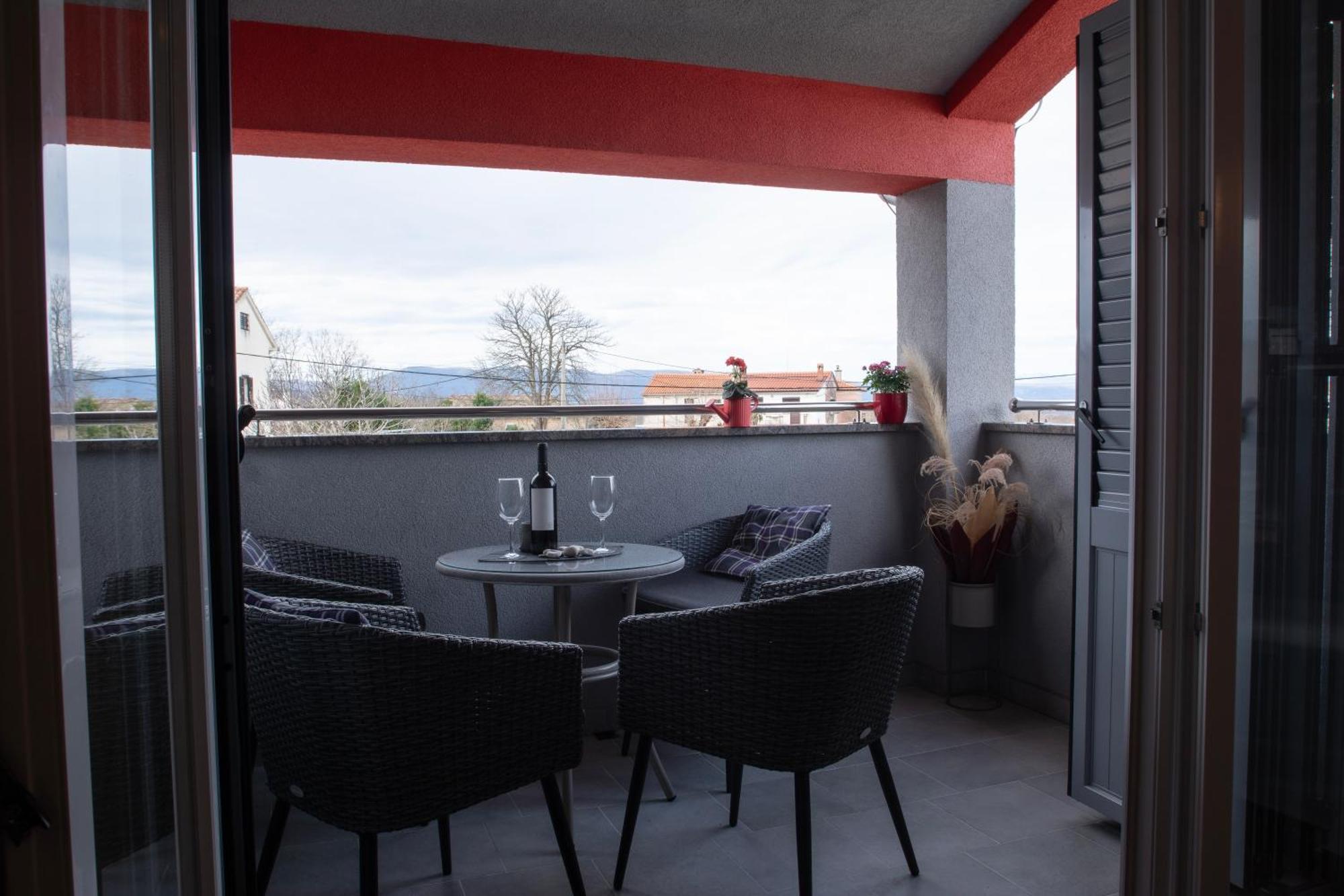 Nikka Apartments Malinska Dış mekan fotoğraf